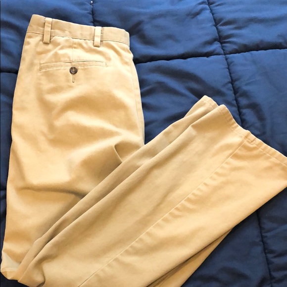 Dockers 32 x 34 khakis - Picture 2 of 3